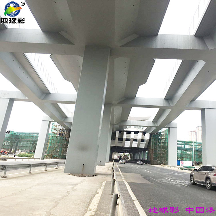 河南省郑石高速用于地球彩防撞墙涂料施工刷涂